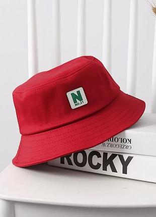 Панама номер 21 червона