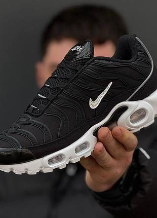 Мужские демисезонные кроссовки nike air max tn plus черно-белые стильные молодежные кроссовки для мужчин 42