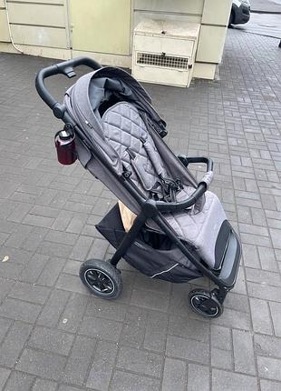 Прогулянкова коляска carrello bravo сіра