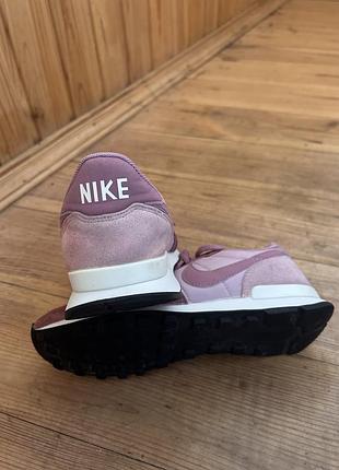 Кросівки жіночі nike