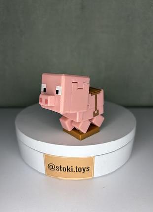 Колекційна фігурка свиня з сідлом minecraft pig saddled (moose enterprise)