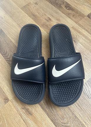 Шлепанцы nike p42,5 (27,5cm)