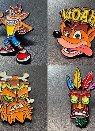 Набор значков crash bandicoot ретро брошка крэш бандикут sony playstation game креш маска аку аку значок индейцы