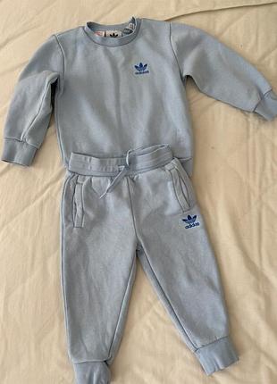 Костюм adidas оригінал 18-24м