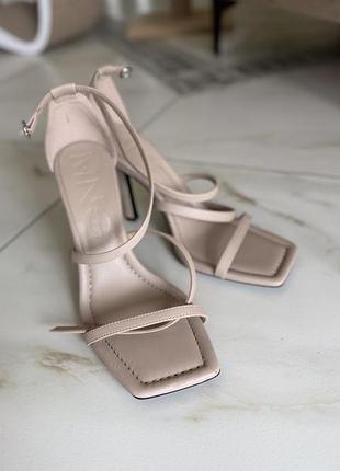Mango босоніжки 38-39 розмір мʼякі шкіра