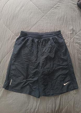 Мужские очень классные шорты nike