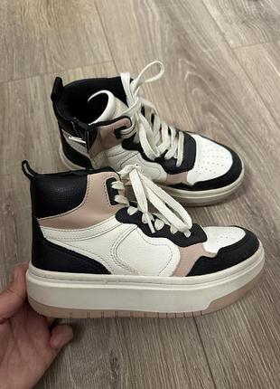 Черевички zara 31 розмір для дівчинки