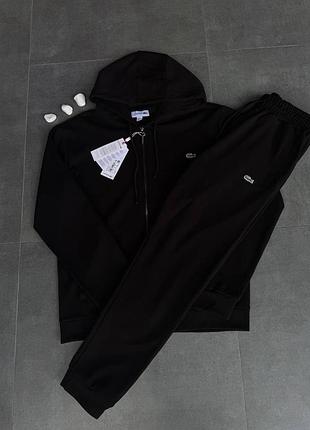 Чоловічий костюм lacoste