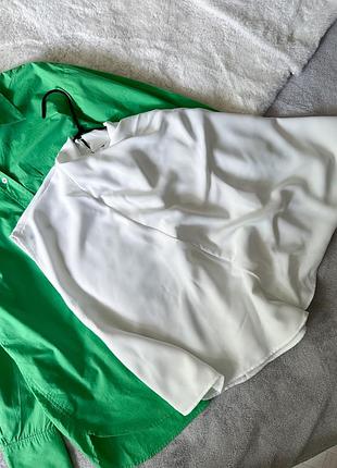 Біла блуза на одне плече zara