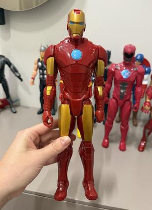 Залізна людина iron man hasbro marvel 30 см titan hero avengers
