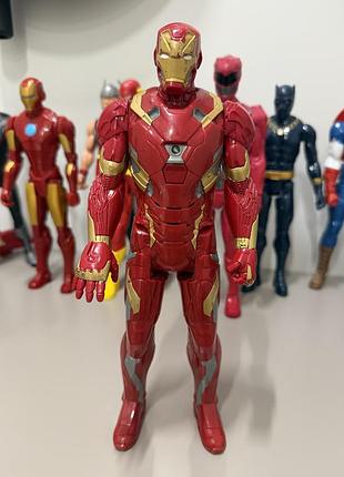 Залізна людина iron man marvel 30 см зі світловими та звуковими ефектами