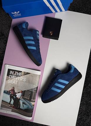 Жіночі кросівки adidas bermuda navy sky