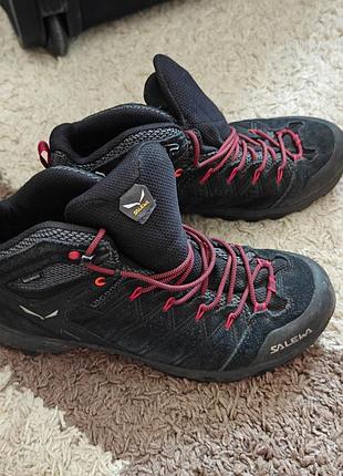 Salewa
треккинговые ботинки ws alp mate mid wp 61385-0998 черный