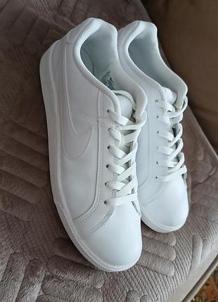 Кроссовки nike
