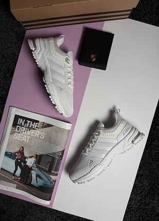 Жіночі кросівки adidas marathon white