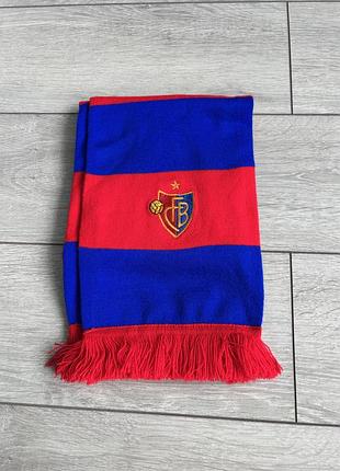 В'язаний фанатський шарф футбольного клубу базель fc basel 1893 зі швейцарії