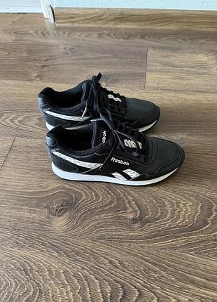 Reebok кросівки  !