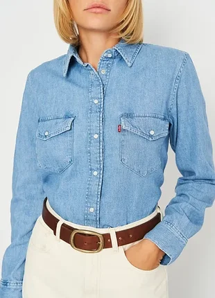 Жіноча джинсова рубашка levi's розмір m
