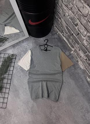 Чоловіча футболка nike найк