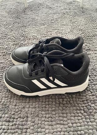 Кросівки для хлопчика adidas 33 чорні
