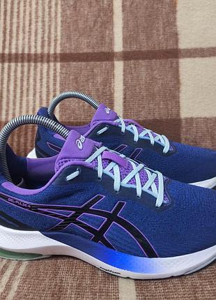 Жіночі кросівки asics