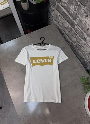 Жіноча футболка levi’s
