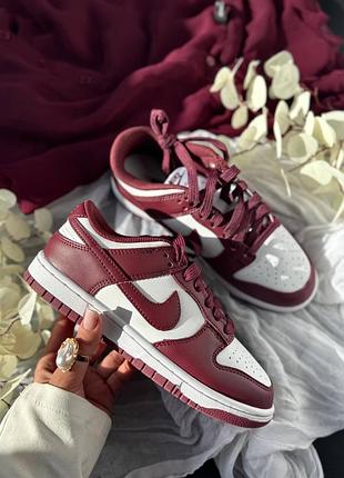 Жіночі кросівки nike dunk sb dunk low cherry