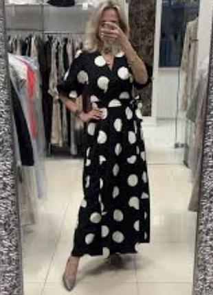 Эффектное на пуговицах с объемными рукавами платье 👗