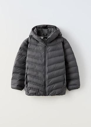 Легкая подростковая куртка- пуховик zara
