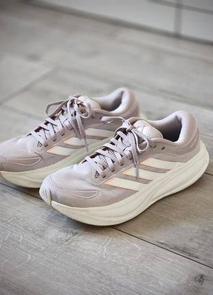Кросівки спортивні  бежеві adidas response 2w