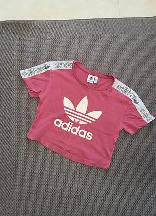 Спортивна топ adidas бавовняна футболка бавовна базова хлопковая спортивный топ