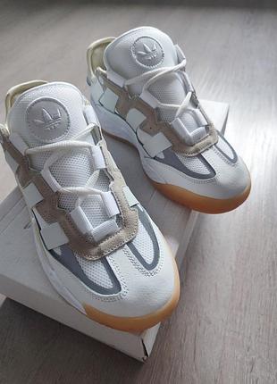 Кроссовки adidas женские новые