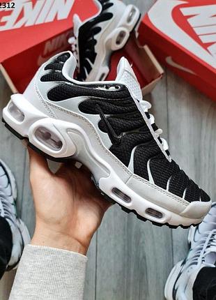Стильные кроссовки nike air max tn plus white black
