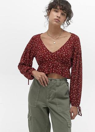 Квіткова укорочена блуза топ urban outfitters (розмір xs)