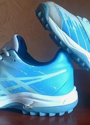 Продам кросівки asics