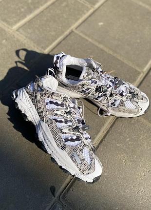 Оригінальні чоловічі кросівки adidas hyperturf трекінгові спортивні сірого кольору розмір 42