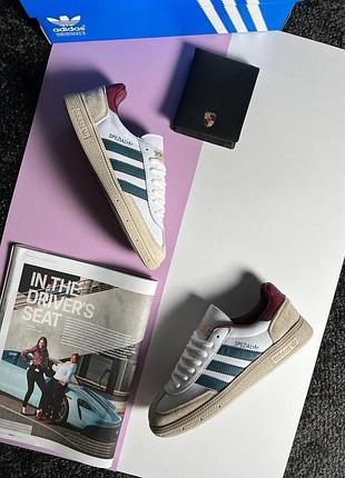 Жіночі кросівки adidas spezial white beige