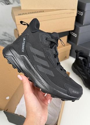 Мощные трекинговые ботинки  adidas terrex anylander