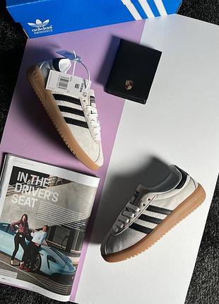 Жіночі кросівки adidas originals bermuda light grey black