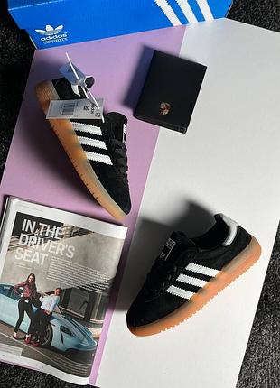 Жіночі кросівки adidas originals bermuda black white