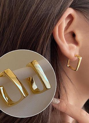 Стильные сережки в стиле минимализм