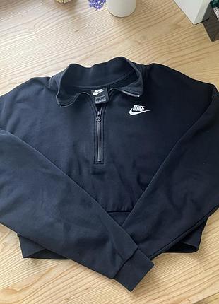Кофтинка полузамок жіноча демісезонна бренду nike розмір м чорного кольору. б/в, одягалася лише 2-3 рази. без дифектів.