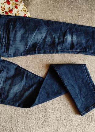 Шикарний джинси завужені