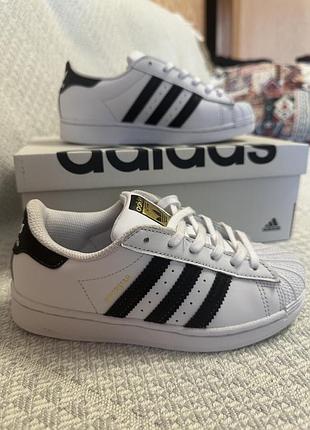 Adidas superstar