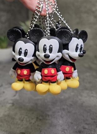 Брелок микки маус mickey mouse disney 3d на ключе, рюкзак, сумку