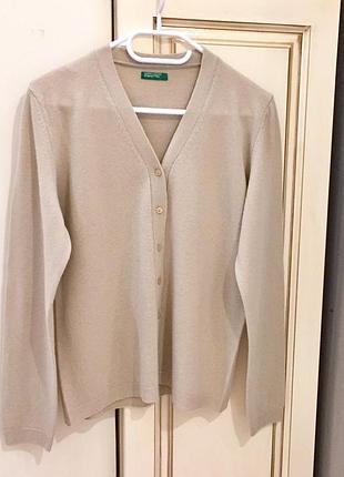 Новый.кардиган из шерсти benetton 100% wool cardigan light beige