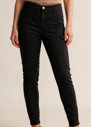 Эластичные с карманами 🖤 janina 👖 женские брюки карго 🖤 черные штаны скинни