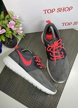 Оригінальні кросівки nike замшеві