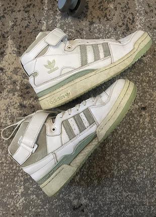 Adidas кросівки зимові