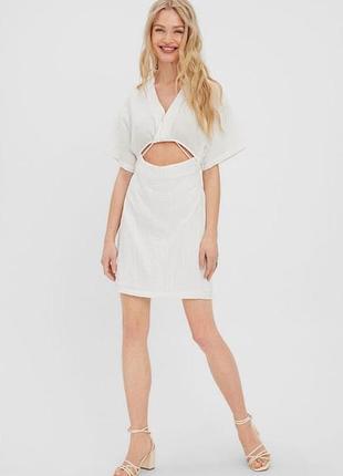 Vero moda міні сукня з вирізом на талії коротка сукня сарафан